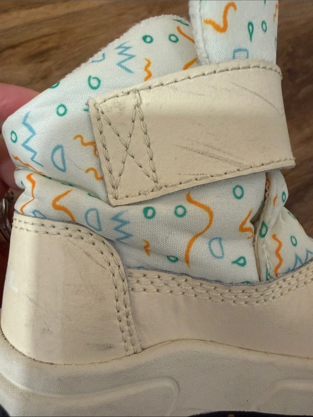 Sorel Baby Toddler Winter Snow Boots in Ivory with confetti print - size 5T